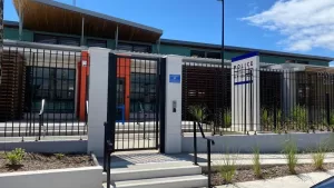 Votre voiture a été enlevée aujourd&rsquo;hui à 273 Av. de la République, Saint-André 97440, La Réunion (97440) et mise en fourrière dans le département Guadeloupe mais vous n&rsquo;avez pas d&rsquo;informations? Contactez le Poste de police à Saint-André, La Réunion, Commissariat [&hellip;]