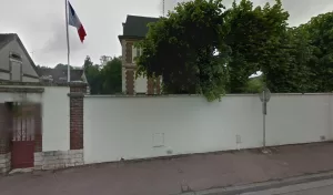 Votre voiture a été enlevée aujourd&rsquo;hui à Charny-Orée-de-Puisaye (89120) et mise en fourrière dans le département Yonne mais vous n&rsquo;en êtes pas sûr? Contactez la Police d&rsquo;état à Charny, Gendarmerie – Brigade de Charny-Orée-de-Puisaye située à Charny-Orée-de-Puisaye (89120) en Bourgogne-Franche-Comté [&hellip;]