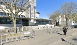 Commissariat de police de Mantes-La-Jolie à Mantes-la-Jolie