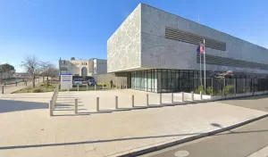 Commissariat de police des Mureaux à Les Mureaux