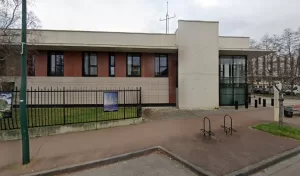 Votre voiture a été enlevée aujourd&rsquo;hui à Fontenay-le-Fleury (78330) et mise en fourrière dans le département Yvelines mais vous n&rsquo;avez pas d&rsquo;informations? Contactez le Poste de police à Fontenay-le-Fleury, Commissariat de police de Fontenay-Le-Fleury situé à Fontenay-le-Fleury (78330) en Ile-de-France [&hellip;]